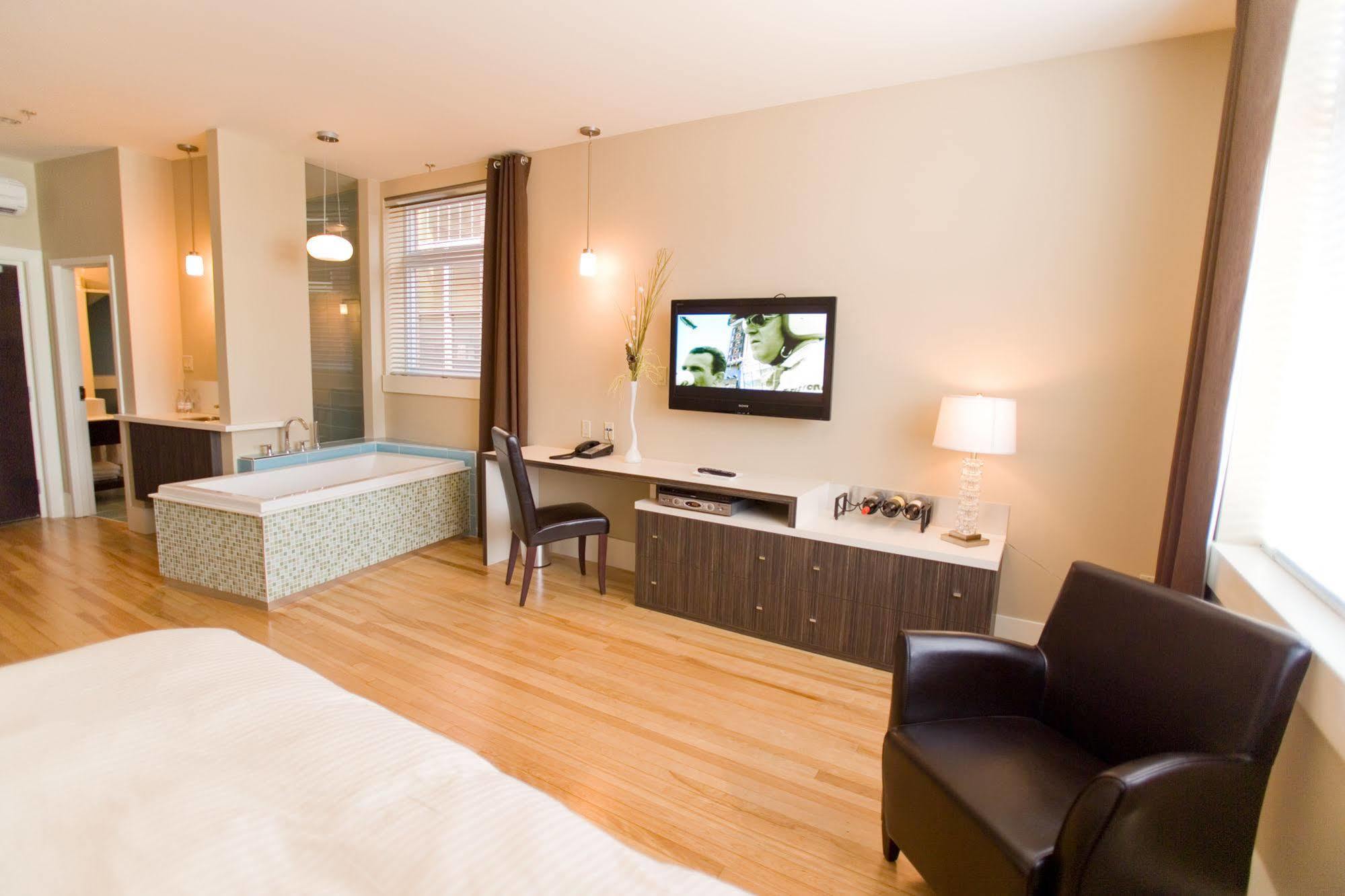 St James Gate By Bower Boutique Hotels Moncton Luaran gambar